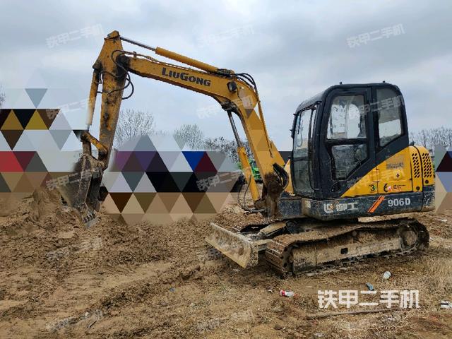 柳工CLG906D挖掘机
