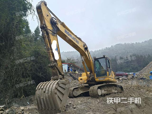 小松PC200-8M0挖掘机