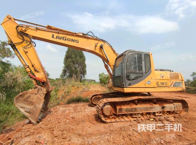 柳工CLG922D挖掘机