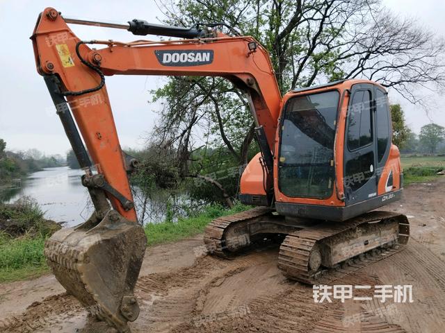 斗山DX75-9C挖掘机