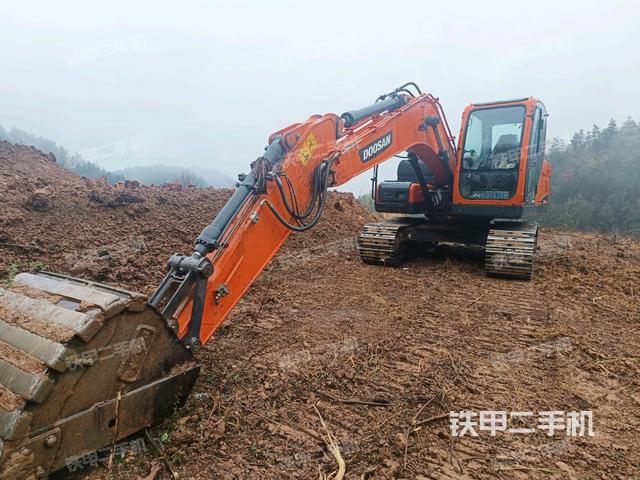 斗山DX130-9CN挖掘机