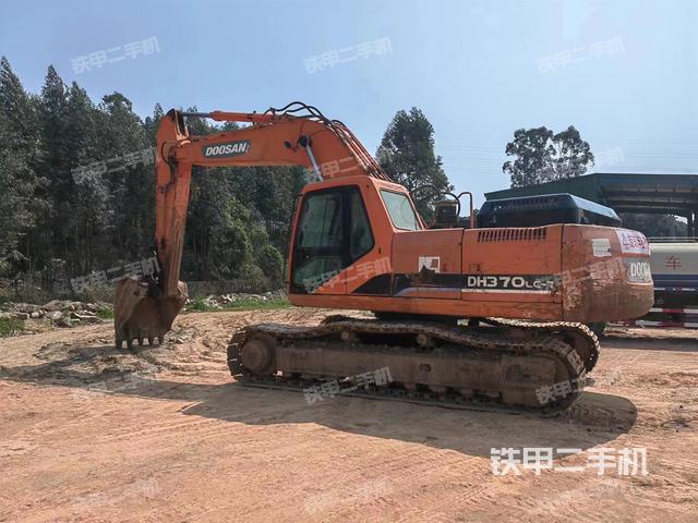 斗山DH300LC-7挖掘机
