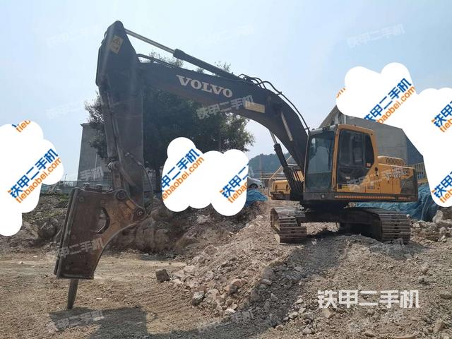 沃尔沃EC210B挖掘机