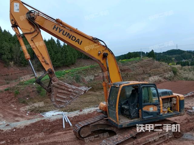 现代R275LC-9T挖掘机