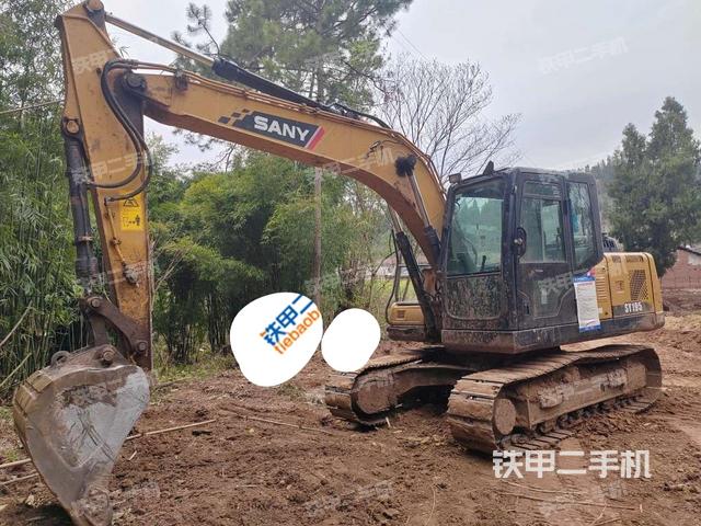 三一重工SY135C挖掘机