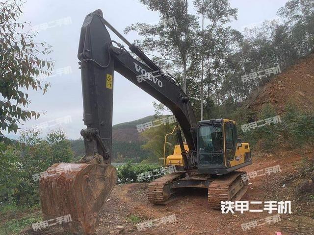 沃尔沃EC200DAG挖掘机