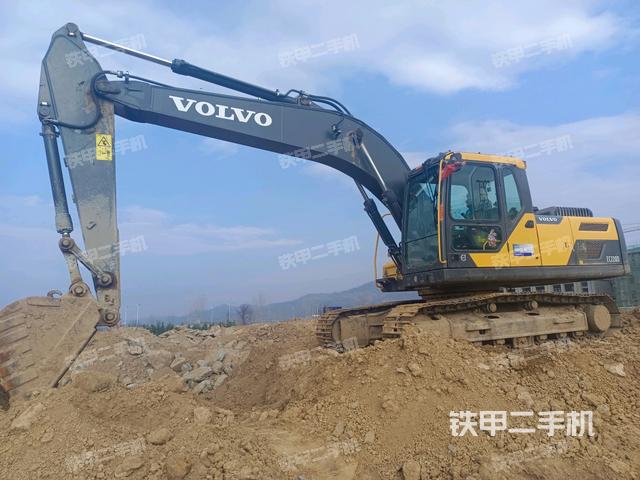 沃尔沃EC210D挖掘机