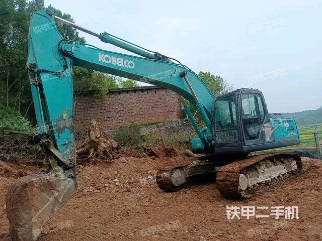 神钢SK210LC-8挖掘机