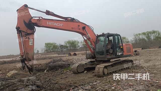 日立ZX200LC-3挖掘机