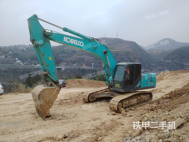 神钢SK260LC-10挖掘机