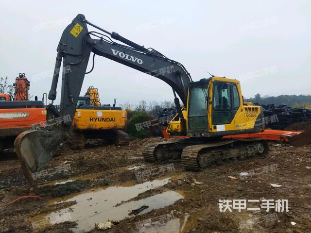沃尔沃EC140BLC挖掘机