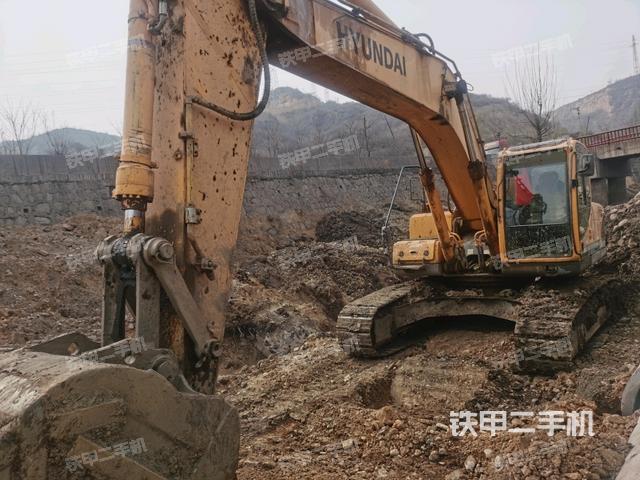 现代R275LC-9T挖掘机
