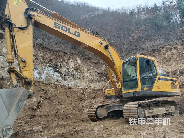 山东临工E6210F挖掘机