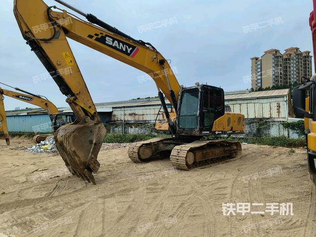 三一重工SY205C挖掘机