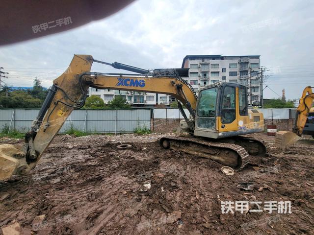 徐工XE135D挖掘机