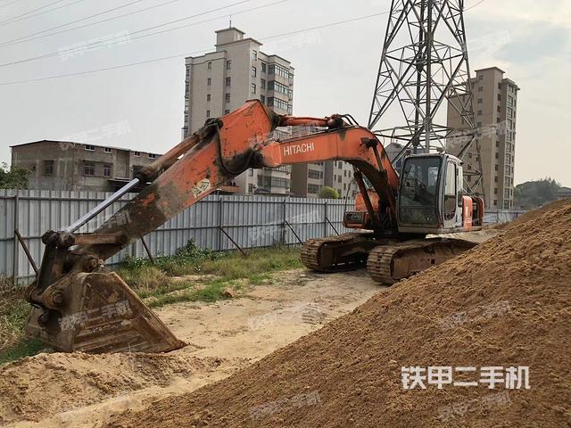 日立EX200-5挖掘机