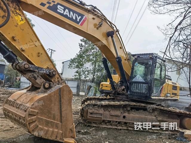 三一重工SY375H挖掘机