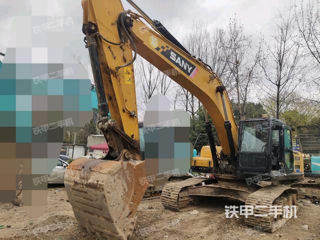 三一重工SY245H挖掘机