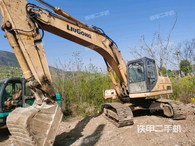 柳工CLG925D挖掘机