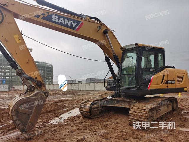 三一重工SY215C挖掘机
