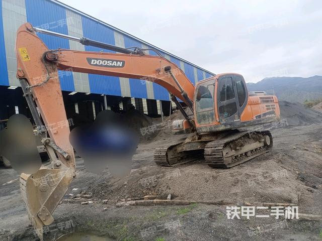 斗山DX215-9CN挖掘机