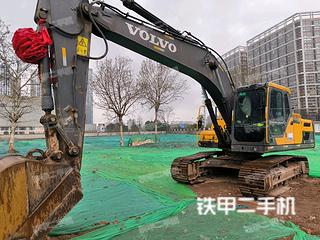 沃爾沃EC220D挖掘機實拍圖片