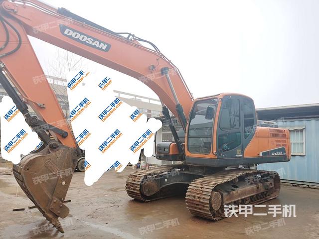 斗山DX215-9CN挖掘机
