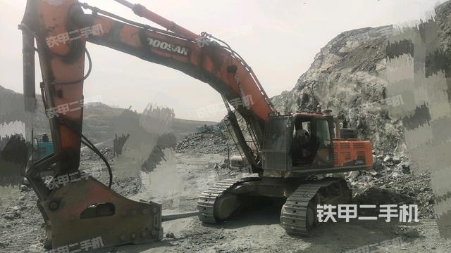 斗山DX500LC-9C挖掘机
