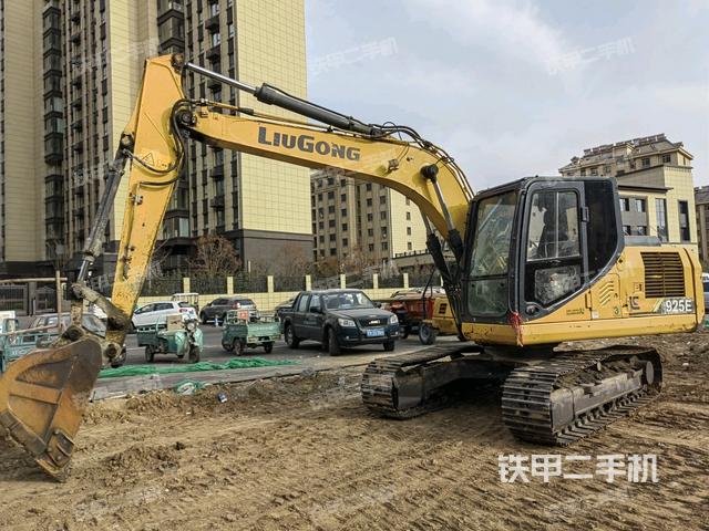 柳工CLG913E挖掘机