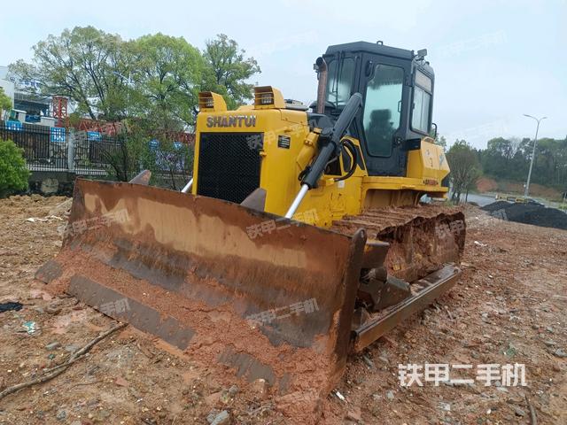 山推SD16PLUS推土机
