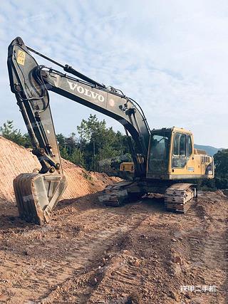 江西-抚州市二手沃尔沃EC210B挖掘机实拍照片