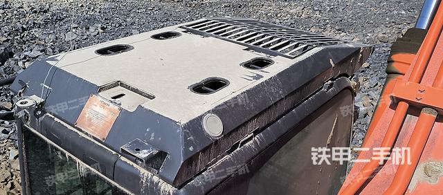 驾驶室顶部（整机外观）