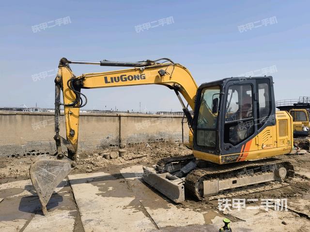 柳工CLG9075E挖掘机