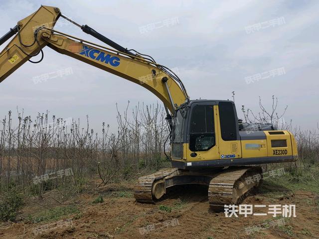 徐工XE200DA挖掘机