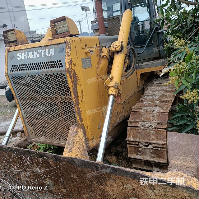 山推SD16标准型推土机