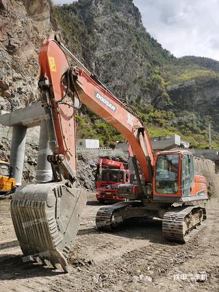 广州斗山DX230LC-9C挖掘机实拍图片