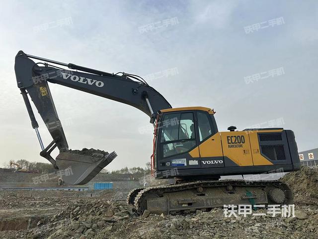 沃尔沃EC200EAG挖掘机