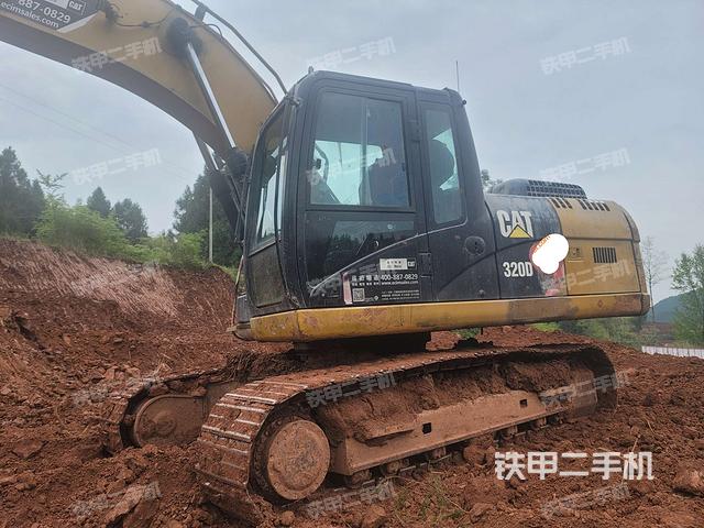卡特彼勒320D2GC挖掘机