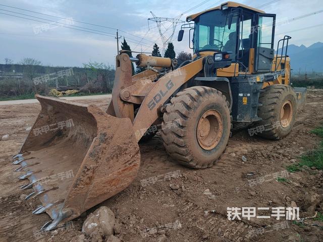 山东临工L955F装载机