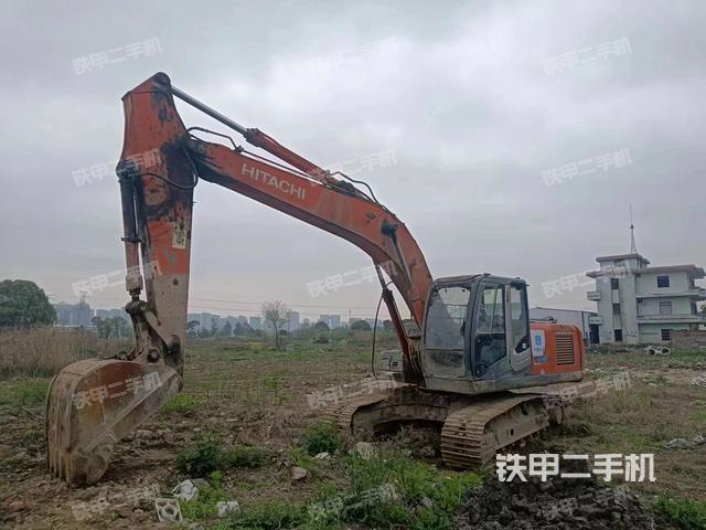 日立ZX200-3挖掘机