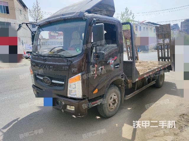 唐骏汽车4X2平板运输车