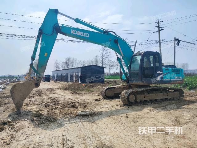 神钢SK210LC-8挖掘机