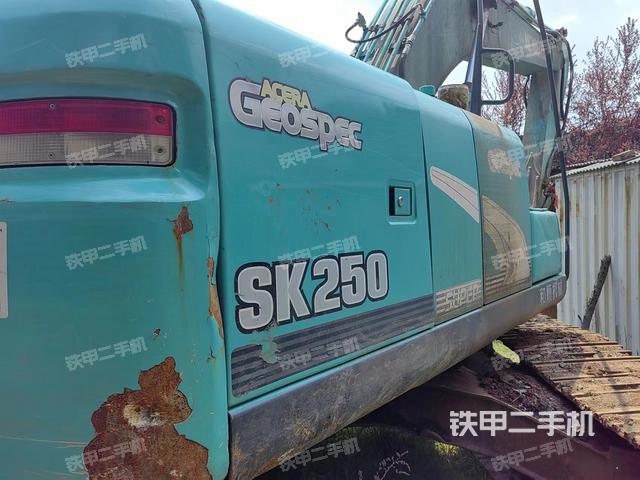 神钢SK210LC-8挖掘机