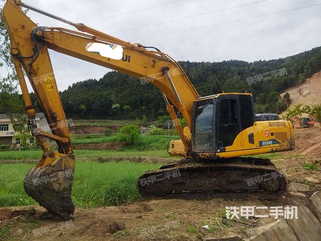 山推SE210W挖掘机
