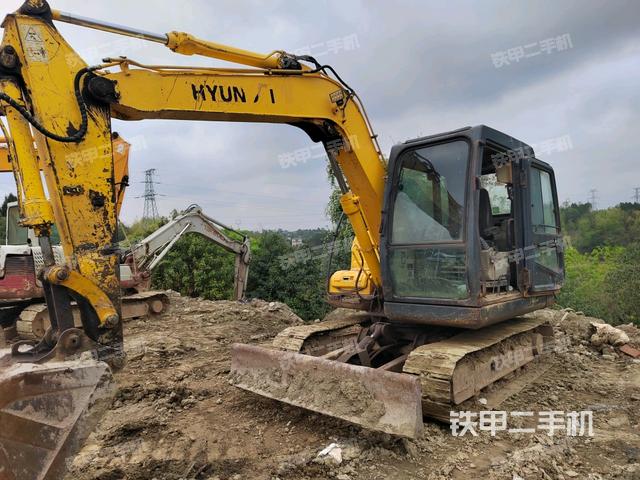 现代R80-7挖掘机