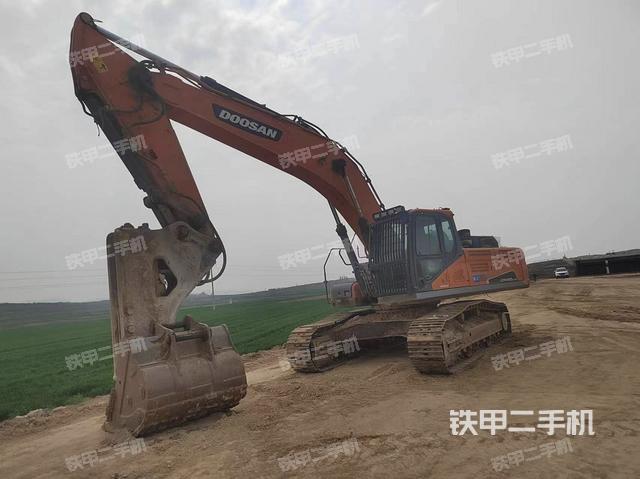 斗山DX380LC-9C挖掘机