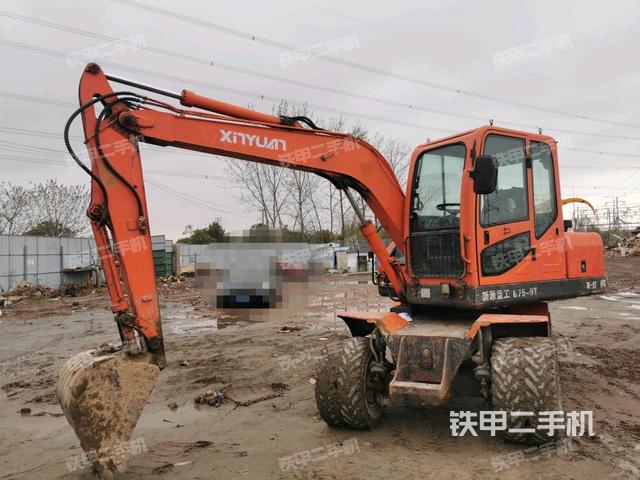 新源XY75W-9挖掘机