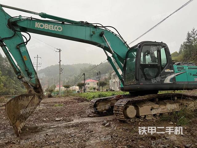 神钢SK210LC-8挖掘机