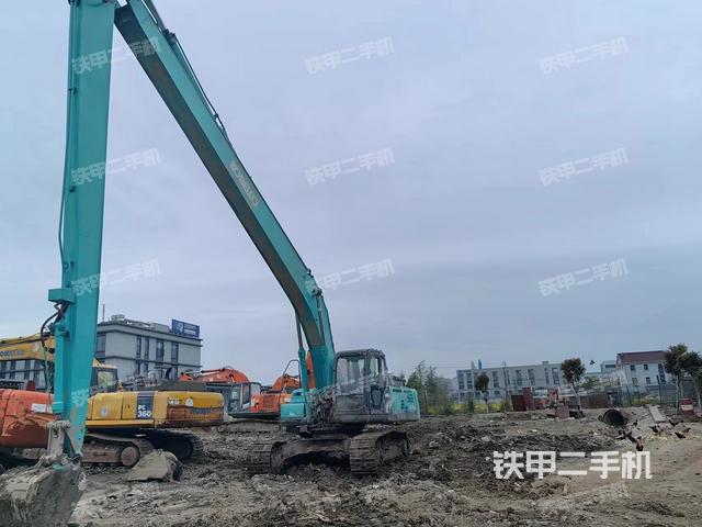 神钢SK330-8挖掘机