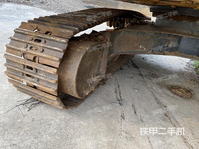 左侧行走马达盖板（行走机构）